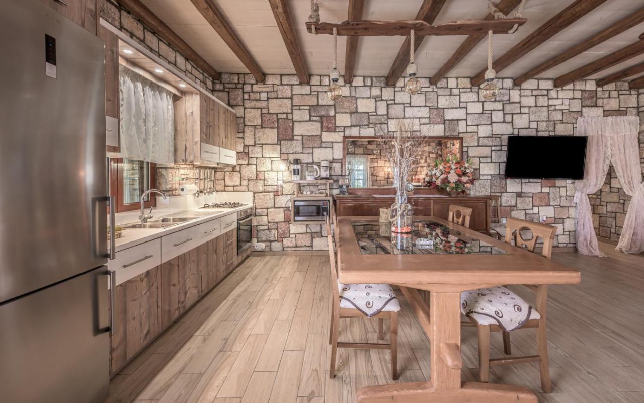 Emilia'S Little Farmhouses Agioi Anargyroi  Esterno foto